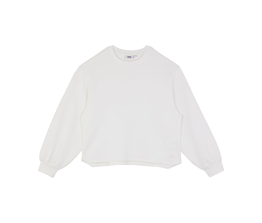 Weißes Langarm-Sweatshirt mit Rundhalsausschnitt, kleinem dunklen 'FILA'-Logo auf der linken Brust und gerafften Bündchen.