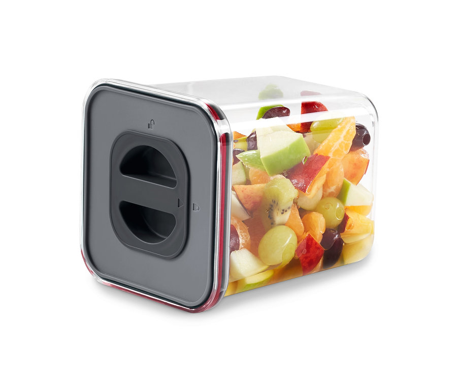 Eine 2er-Packung Vakuum-Frischhaltedosen, gefüllt mit Obstsalat.