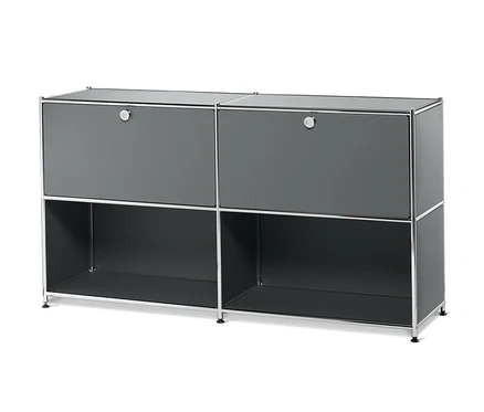 Detailaufnahme eines grauen Metall-Sideboards mit zwei versetzbaren Klappenfächern.