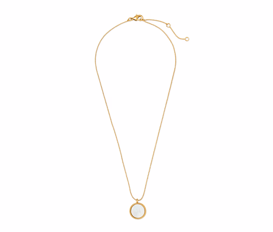 Goldene Kette mit rundem Perlmuttanhänger.
