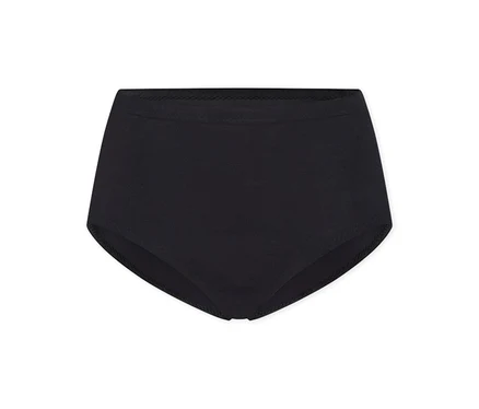 Schwarzer SCHIESSER Invisible Slip Maxi, flach auf weißem Hintergrund liegend.