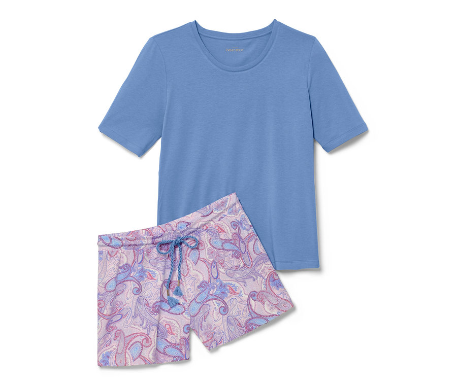 Blaues T-Shirt und ein Shorty-Pyjama-Set mit Blumenmuster.