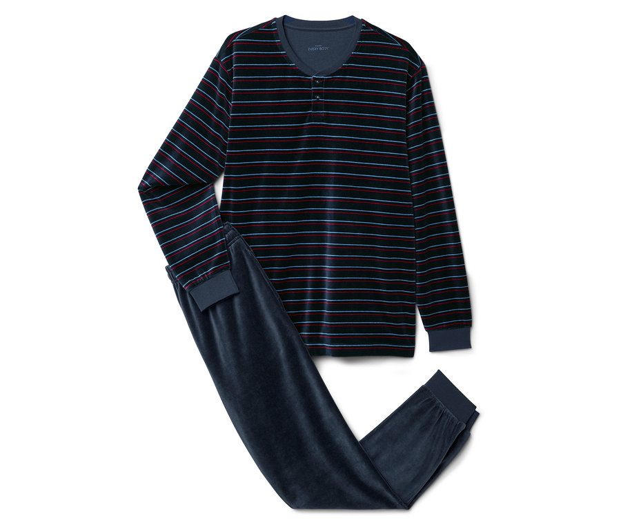 Gestreifter Schlafanzug mit langen Ärmeln und Hosen.