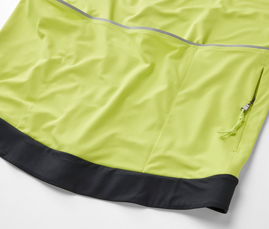 Detailaufnahme eines gelben Fahrrad-Trikots.