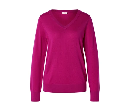 Ein pinker Merino-Feinstrickpullover mit V-Ausschnitt, langen Ärmeln und gerippten Bündchen.