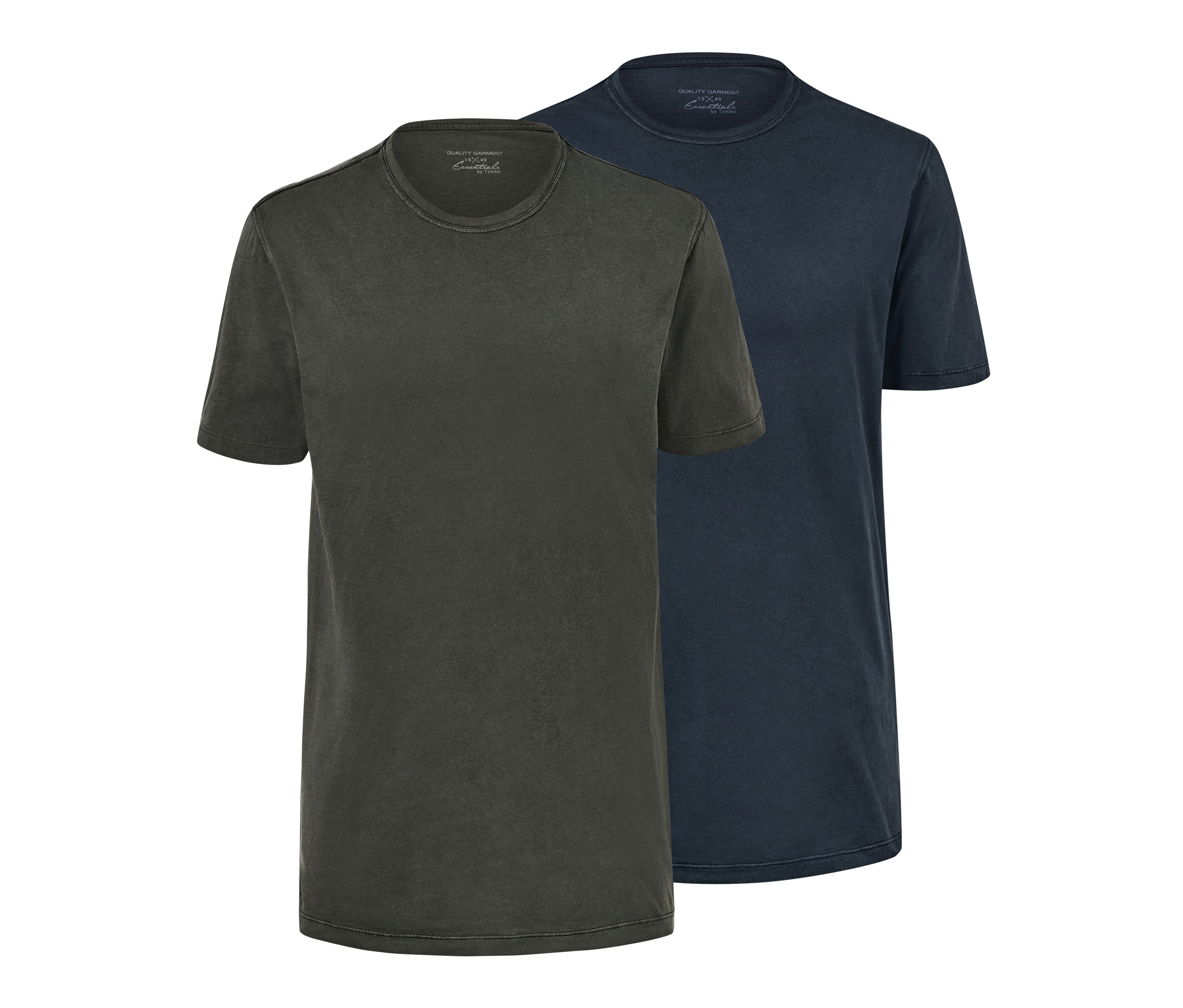 Zwei EarthColors® Herren T-Shirts, eines dunkelgrün und eines dunkelblau.