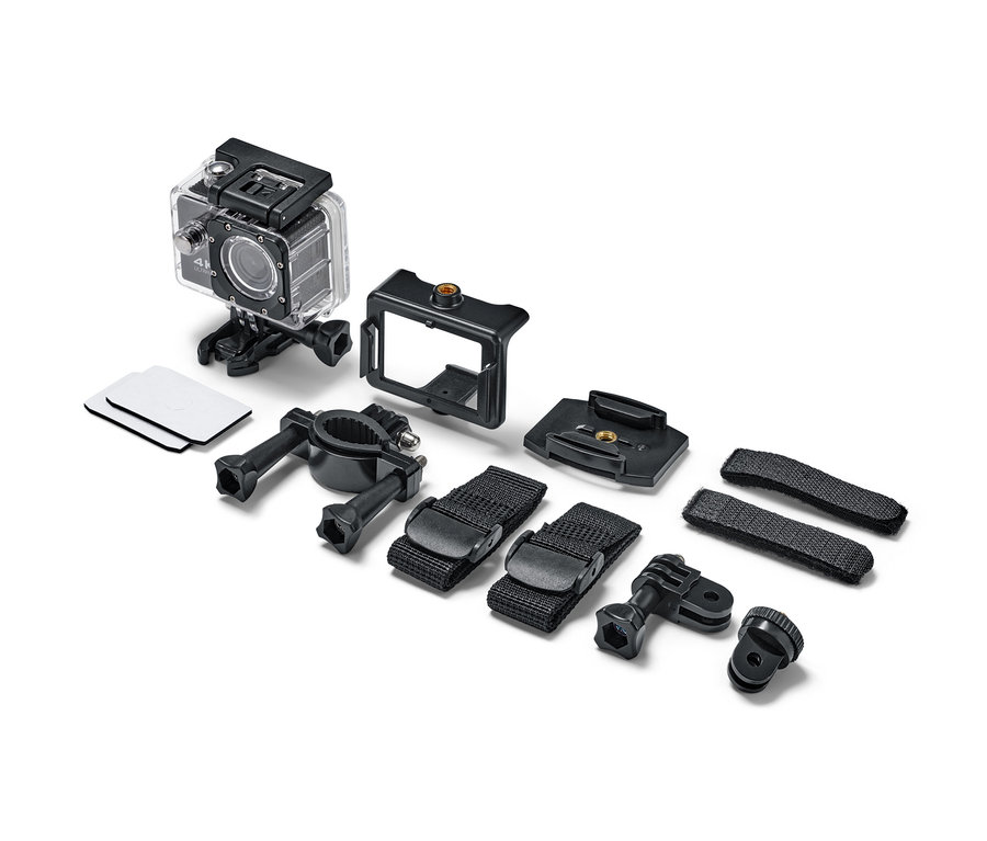 Eine Action-Cam mit 4K-Auflösung und Zubehör.