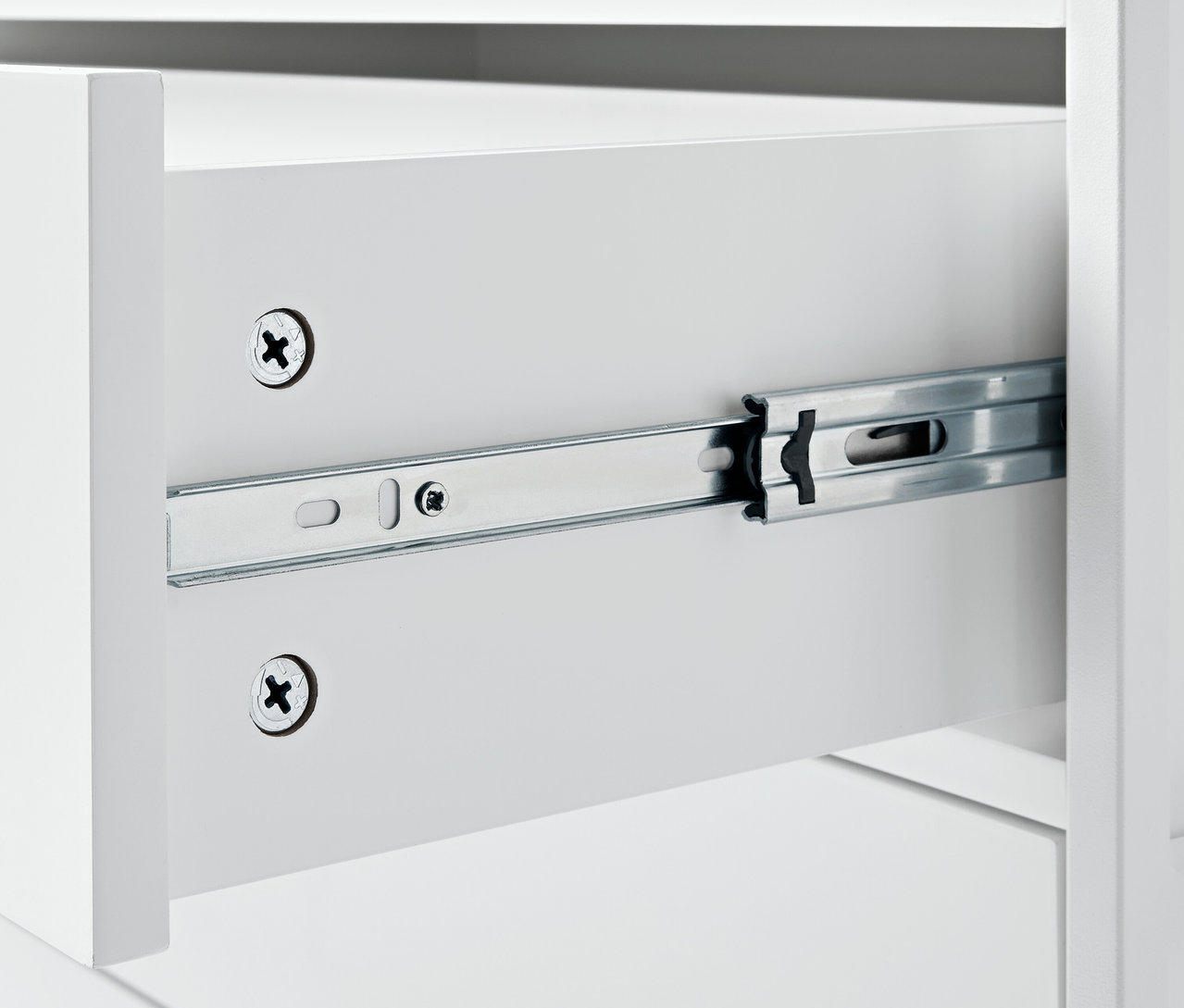 Detail einer Schublade der Kommode »KLAAR« mit 4 Schubladen.