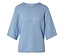 Hellblauer Pullover mit kurzen Ärmeln.