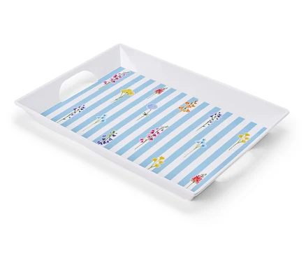 Weißes Tablett mit blau-weiß gestreiftem Muster und Blumen.