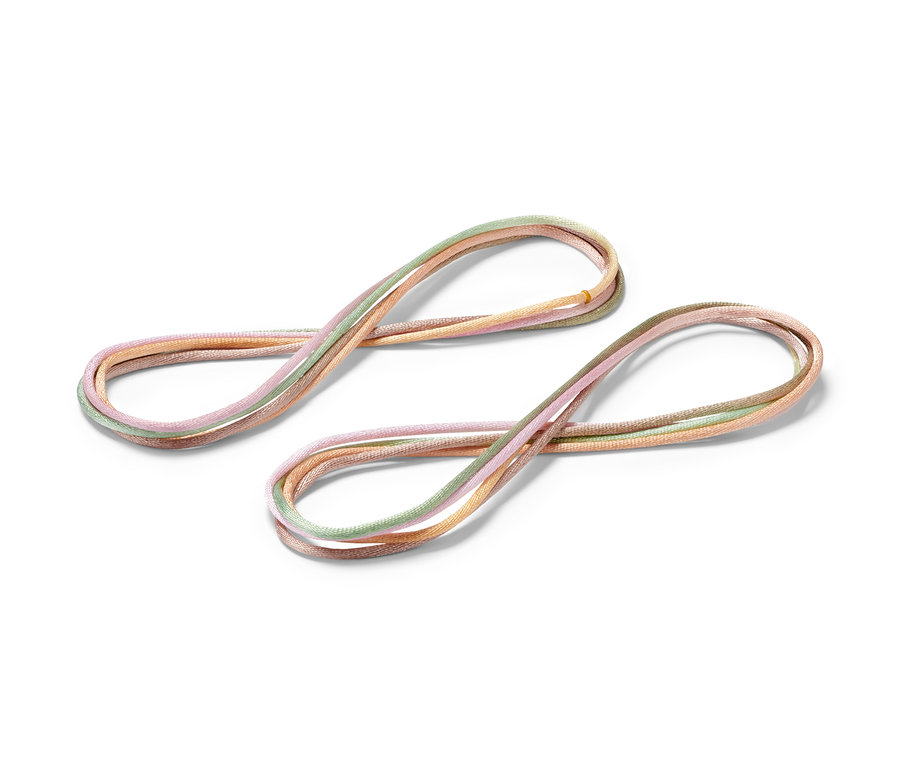 Zwei Fingertwist, 2er-Sets liegen auf einem weißen Hintergrund.