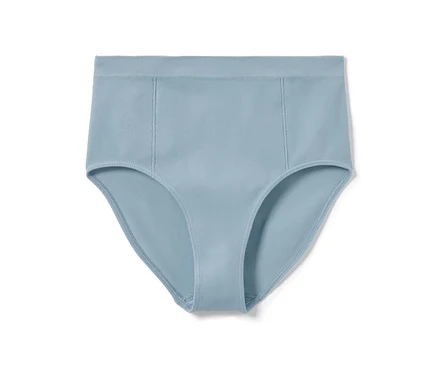Blauer Seamless-Taillenslip auf weißem Hintergrund.