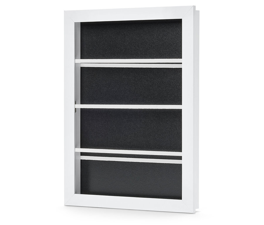 Ein weißer aufklappbarer Bilderrahmen mit schwarzem Hintergrund und drei weißen horizontalen Streifen.