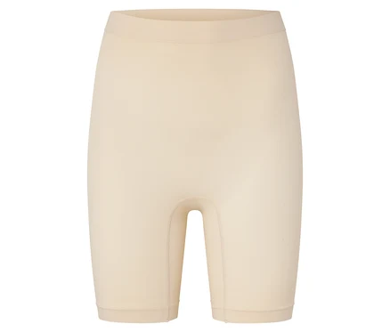 Beige Shapewear-Shorts vor einem weißen Hintergrund.