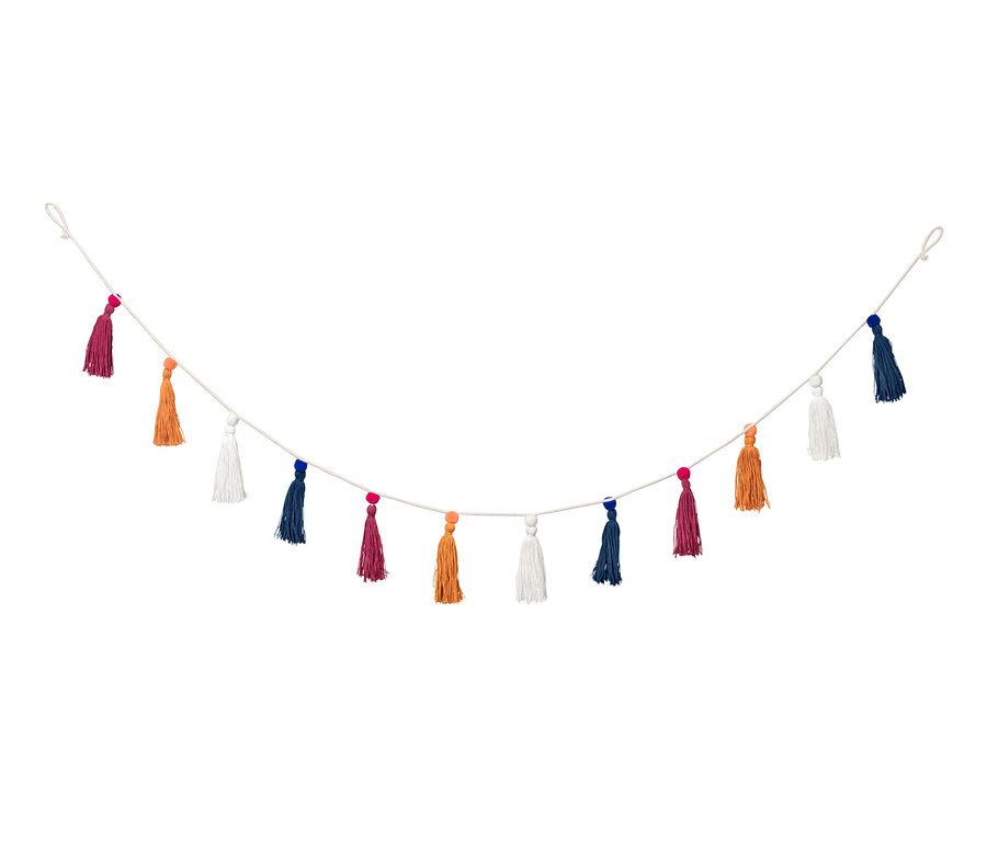 Girlande mit bunten Tasseln.
