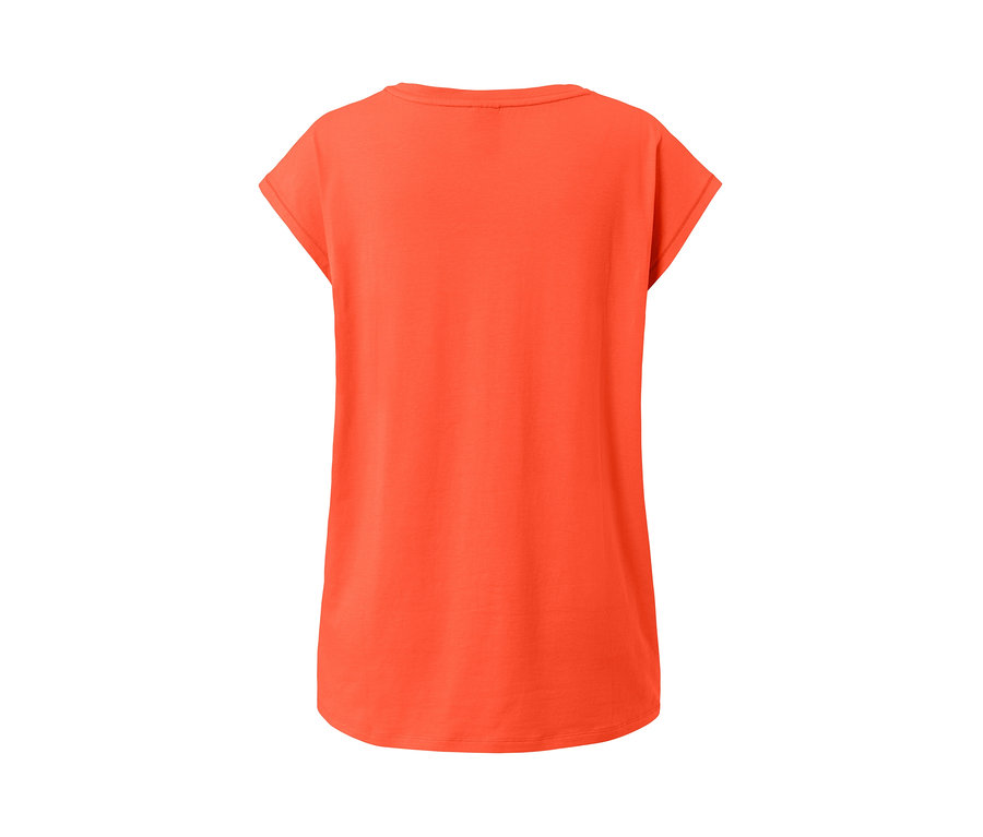 Detailansicht eines Sportshirts, orange.