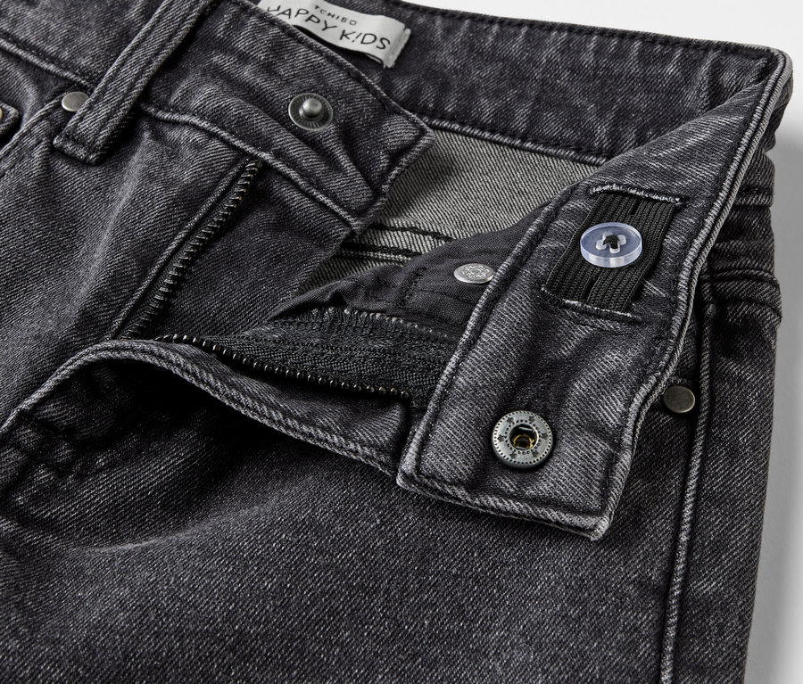 Detailaufnahme einer Kinder-Jeans – Fit »Mats«.