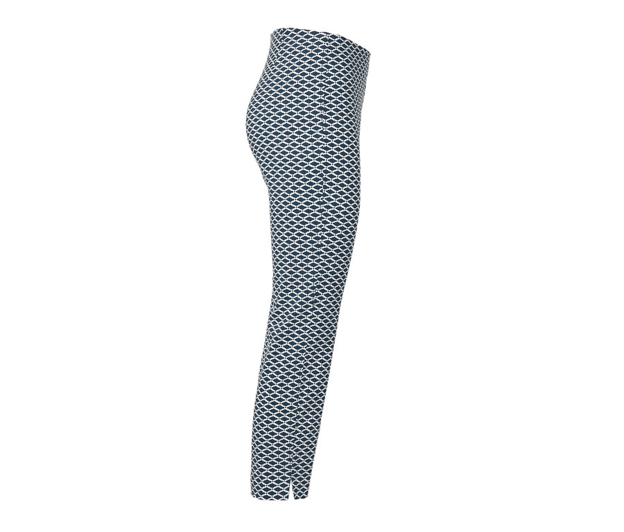 Nahaufnahme einer bedruckten 7/8-Stretchhose.