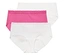 Drei Damen Slips liegen übereinander: ein weißer, ein pinker mit Spitze und ein weiterer weißer.