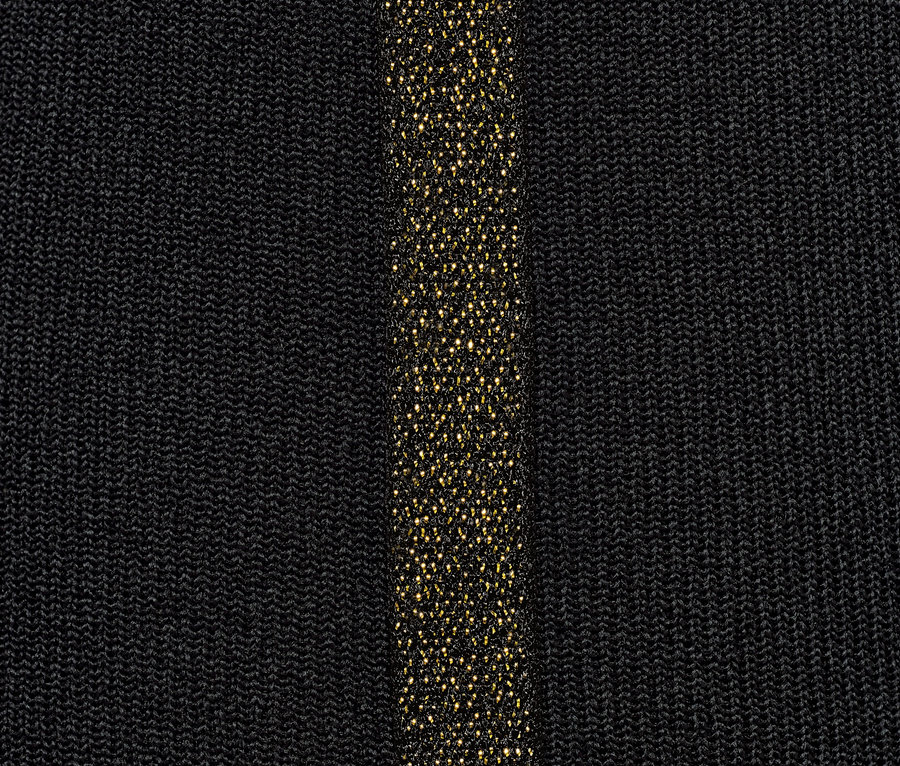 Detailaufnahme einer schwarzen Thermoleggings mit Glitzertape.