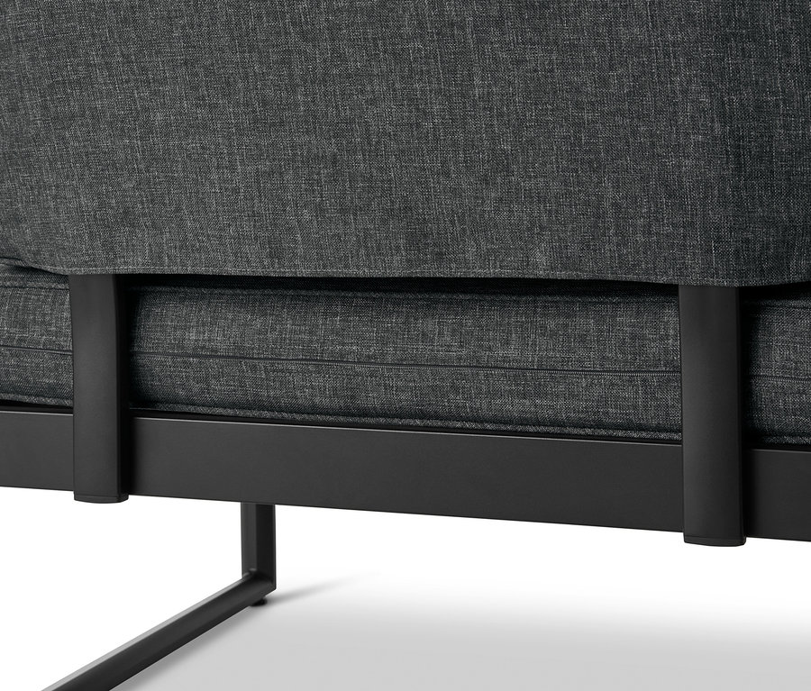 Detail einer Dining-Lounge-Ecke »Elin« mit Premium-Komfort-Kissen und Rahmen.