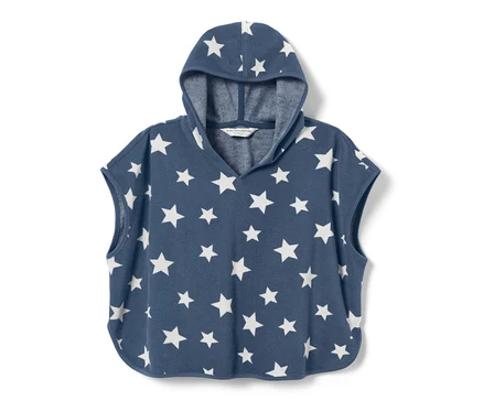 Blauer Kinder-Frottierponcho mit Kapuze und weißen Sternen.
