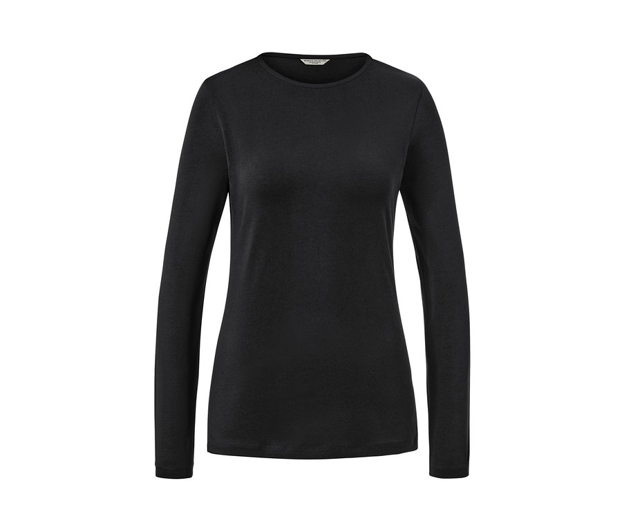 Schwarzes Langarmshirt.