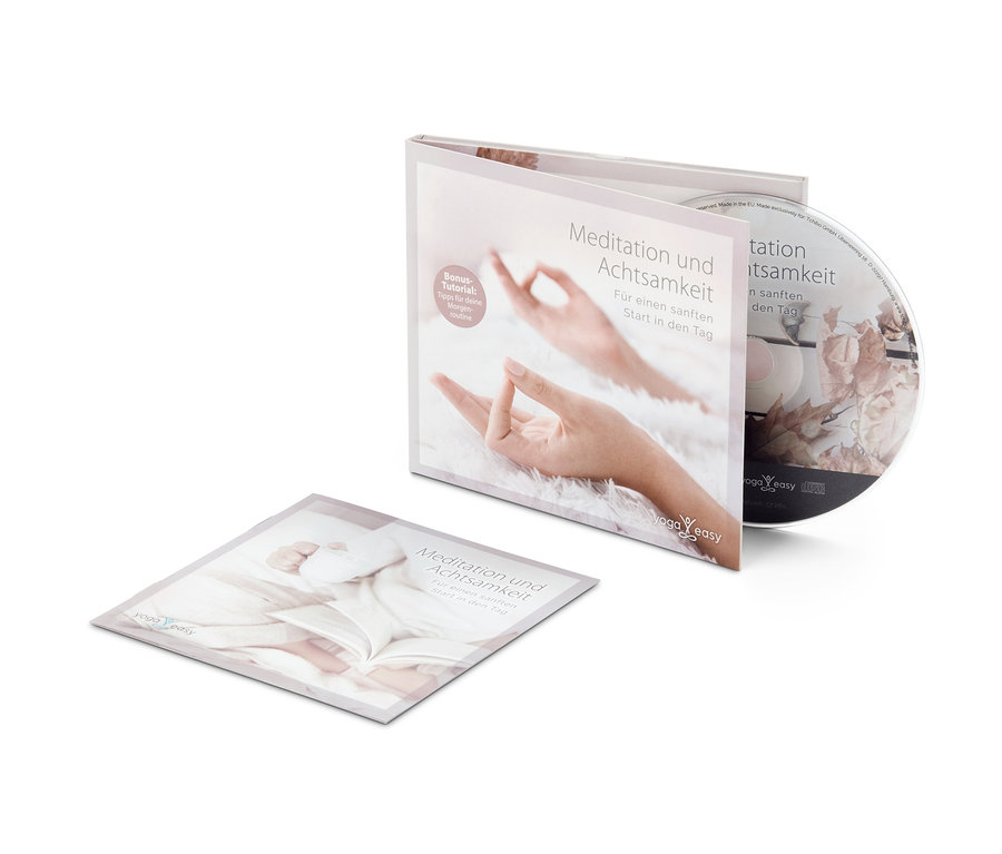 Geöffnete CD-Packung »Meditation und Achtsamkeit« mit sichtbarer Disc und Broschüre auf weißem Hintergrund.