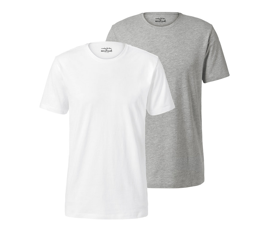 Zwei T-Shirts mit Rundhalsausschnitt, ein weißes und ein graues, liegen nebeneinander.