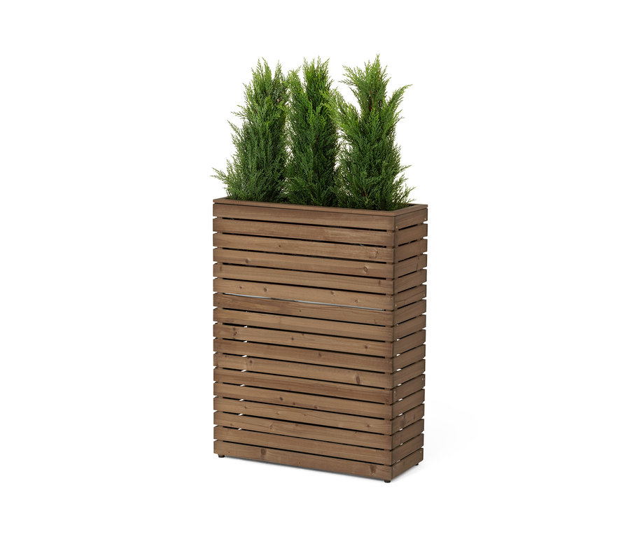 Ein hölzerner Pflanzkasten-Raumteiler »Tinus« mit drei grünen Pflanzen.