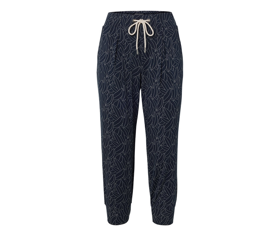 Eine blau-cremeweiße 3/4-Jerseyhose mit Blattmuster und Kordelzug.