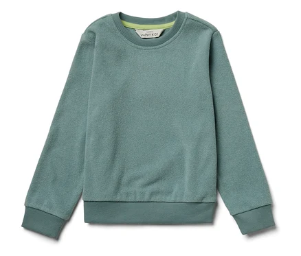 Ein grünes Sweatshirt liegt auf einem weißen Hintergrund.