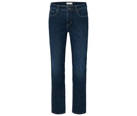 Blaue Jeans vor weißem Hintergrund.