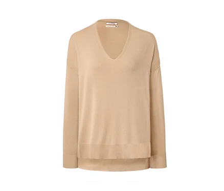 Beiger Feinstrick-Pullover mit V-Ausschnitt.