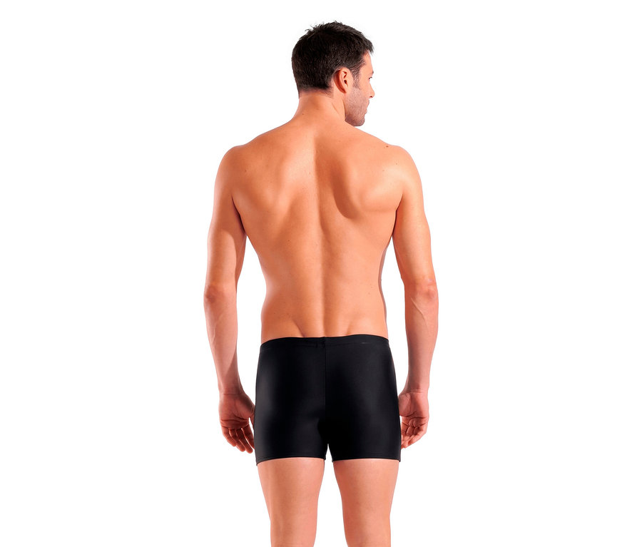 Mann von hinten trägt arena Badehose Scratchy, schwarz.