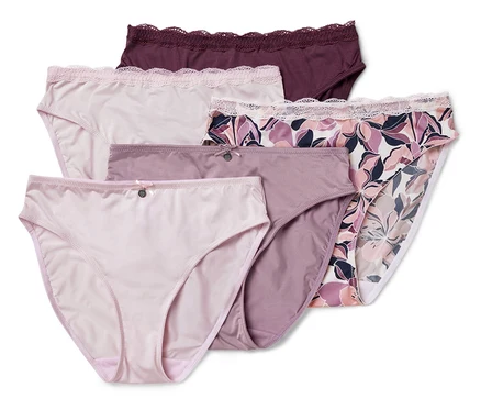 Ein Set aus fünf Damenhöschen in verschiedenen Farben und Mustern mit Spitzenbesatz.
