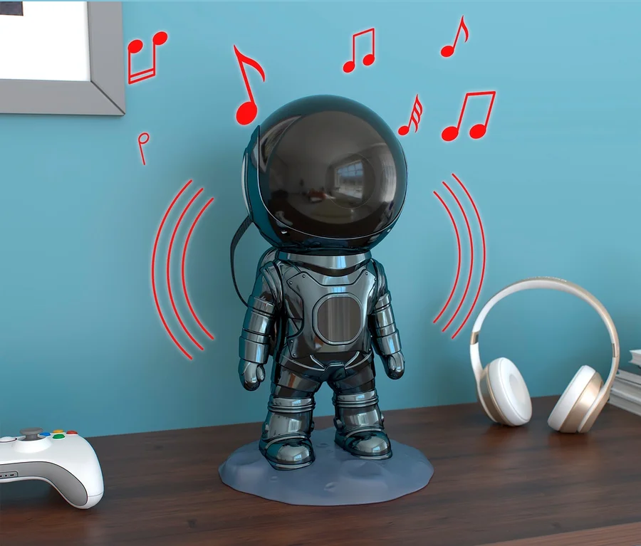 Silberfarbener Astronaut steht auf einem Tisch, Noten und Schallwellen um ihn herum, daneben ein weißer Controller und Kopfhörer.
