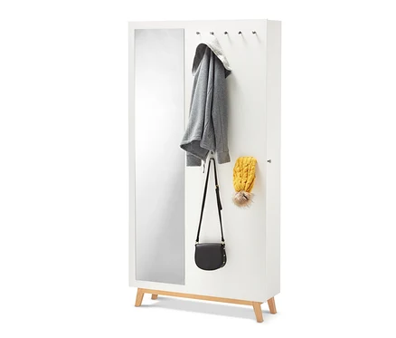 Weißer multifunktionaler Flurschrank mit Spiegel, Jacke, Handtasche und Mütze.