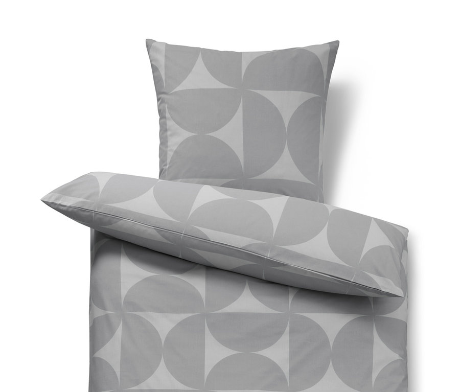 Graue Renforcé-Bettwäsche in Normal- und Übergröße mit geometrischem Muster.