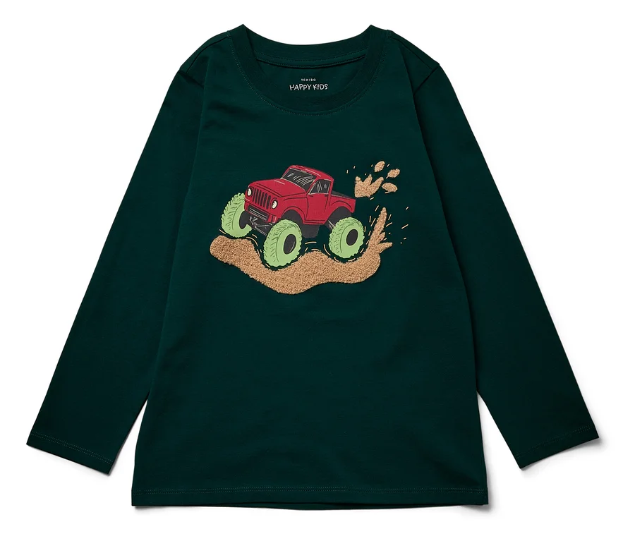 Dunkelgrünes Langarmshirt mit rotem Monstertruck und großen grünen Reifen.