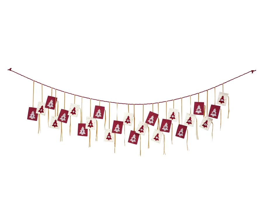 Aufgehängter Adventskalender.