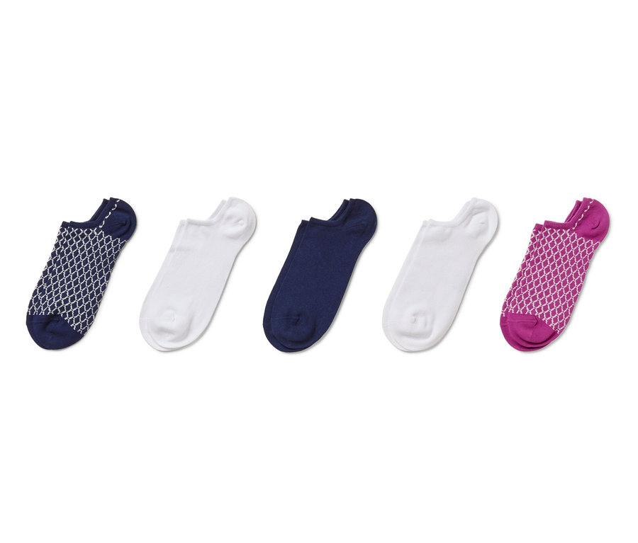 Fünf Paar Sneakersocken in verschiedenen Farben.