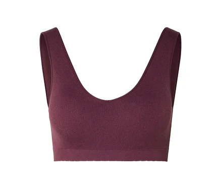 Ein burgunderrotes, geripptes Sport-Bustier mit V-Ausschnitt ist vor einem weißen Hintergrund zu sehen.