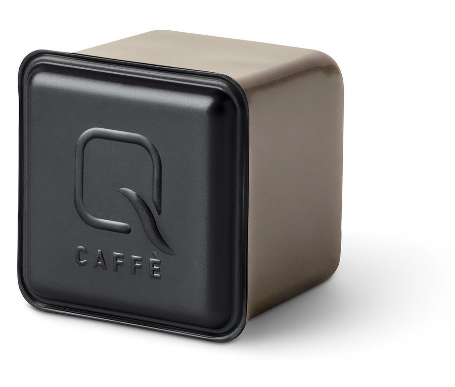 Eine quadratische Dose Qbo Caffè BABA BUDAN.