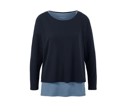 Blaues 2-in-1-Sportshirt.