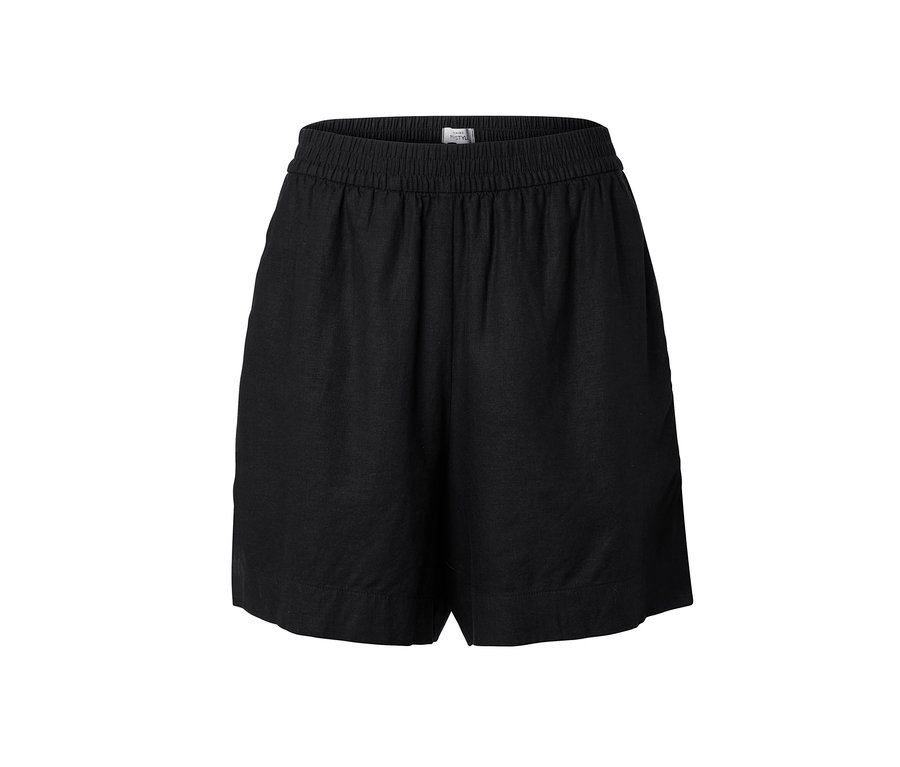 Schwarze Leinenshorts.