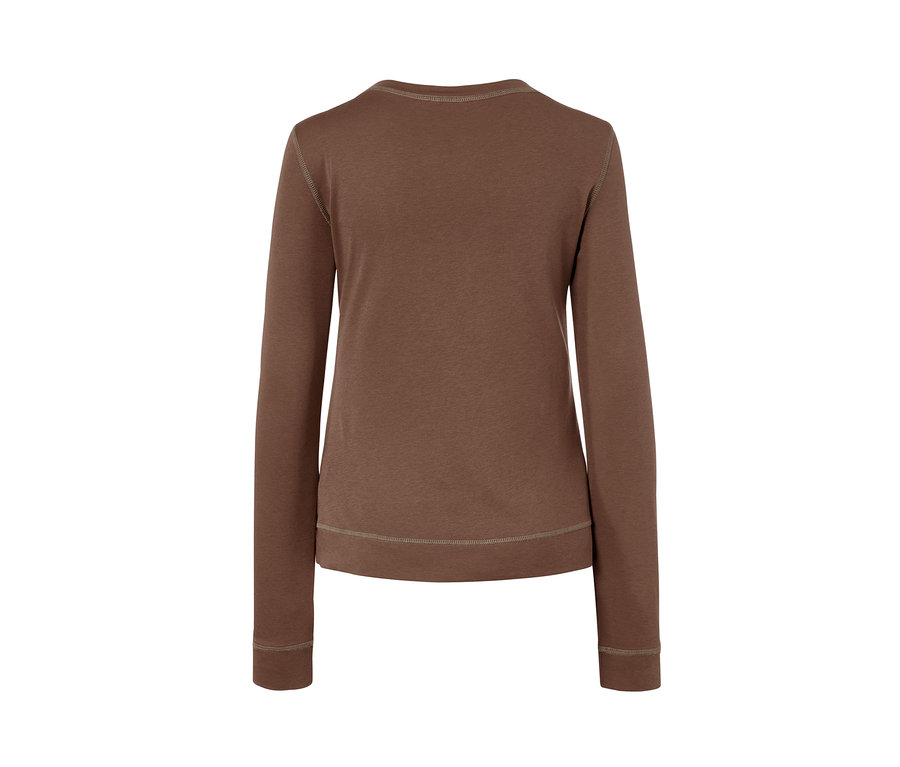 Braunes Langarmshirt.