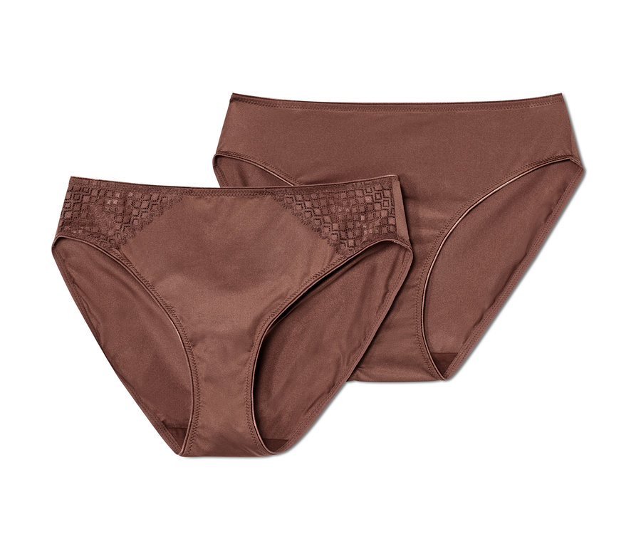 Zwei kastanienfarbene Slips.