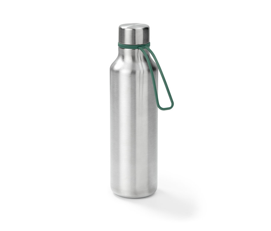 Eine Edelstahl-Isolier-Trinkflasche mit einer grünen Trageschlaufe.