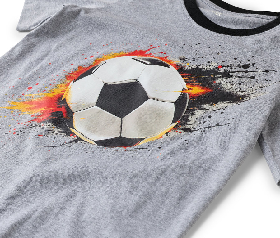 Graues T-Shirt mit einem Fußball-Motiv.